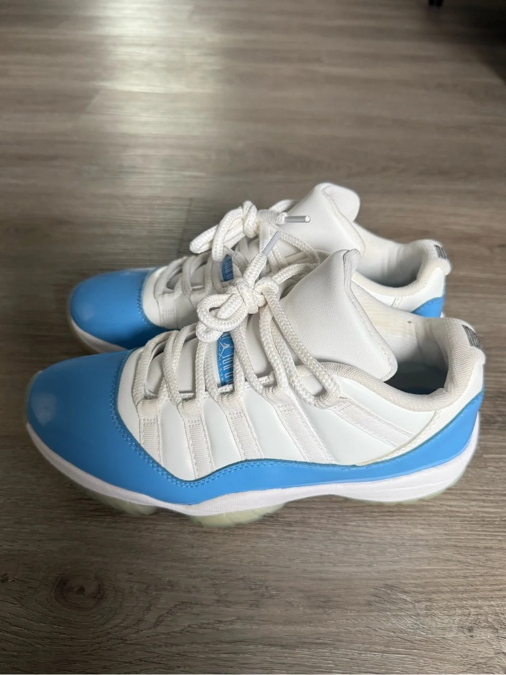 Jordan 11 Retro Low University Blue 2017 men’s size 9 shoes sneakers basketball